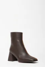 Bottes et bottines à talons plats en daim marron pour femmes - Fermeture éclair, style décontracté et élégant