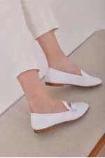 Ballerines blanches avec pierres
