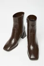 Bottes et bottines à talons plats en cuir verni marron pour femme – Fermeture éclair, style décontracté