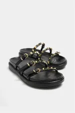 Chaussons tendance noirs avec détails cloutés dorés Chaussons tendance noirs avec détails cloutés dorés