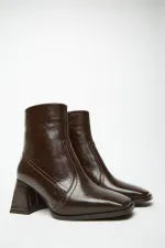 Bottes et bottines à talons plats en cuir verni marron pour femme – Fermeture éclair, style décontracté