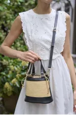 Sac seau à main et à bandoulière de style bohème en paille noire
