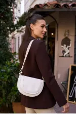 Sac bandoulière blanc avec surpiqûres contrastées Sac bandoulière blanc avec surpiqûres contrastées
