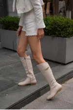 Bottes hautes en cuir beige à ceinture