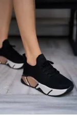 Baskets en maille à détails en dentelle et baskets décontractées noir-rose