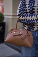 Sac rétro avec accessoires dorés, sac à main et sac à bandoulière, beige