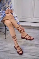 Sandales bouffantes à lacets enveloppées bordeaux