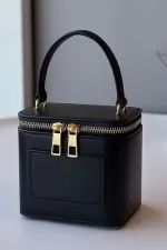 Mini Box Crossbody Bag – Sac à main et sac à bandoulière en cuir PU brillant noir