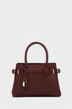 Mini sac à main et à bandoulière détaillé avec cadenas rouge bordeaux