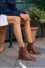 Bottes en caoutchouc à bout émoussé beige
