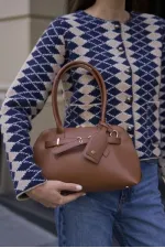 Sac rétro avec accessoires dorés, sac à main et sac à bandoulière, beige