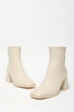 Bottes et bottines en daim beige pour femmes, bout rond, talon contrasté, cuir PU, fermeture éclair élégante Bottes et bottines en daim beige pour femmes, bout rond, talon contrasté, cuir PU, fermeture éclair élégante