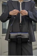 Sac à main et à bandoulière enduit noir