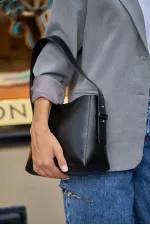 Shopper Yumuşak Deri Ayarlanabilir Askılı Omuz Çantası Siyah