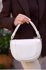 Sac bandoulière blanc avec surpiqûres contrastées Sac bandoulière blanc avec surpiqûres contrastées