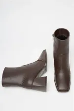 Bottes et bottines à talons plats marron pour femme – Fermeture éclair, style décontracté et élégant Bottes et bottines à talons plats marron pour femme – Fermeture éclair, style décontracté et élégant