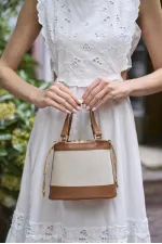 Sac seau à main et à bandoulière de style bohème en toile beige