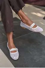 Ballerines blanches en résille avec double ceinture
