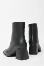 Bottes et bottines en daim noir pour femmes, bout rond, talon contrasté, cuir PU, fermeture éclair élégante Bottes et bottines en daim noir pour femmes, bout rond, talon contrasté, cuir PU, fermeture éclair élégante