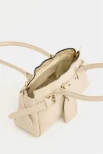 Sac à main et à bandoulière détaillé avec ceinture à double boucle, couleur vison