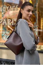 Sac à bandoulière ajustable en cuir souple marron