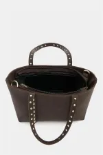 Petit sac à main et à bandoulière en cuir PU avec boucle et détails cloutés en daim marron