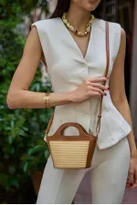 Mini sac bandoulière détaillé en paille beige paille