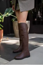 Bottes longues en cuir marron pour femme avec détails en pierre Bottes longues en cuir marron pour femme avec détails en pierre
