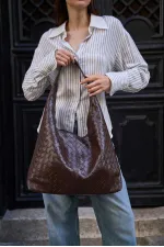 Sac bandoulière en tricot marron à motifs – Look élégant et luxueux