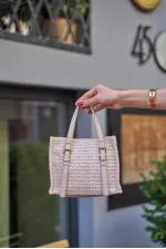 Sac à main et à bandoulière en osier avec boucle détaillée, couleur crème Sac à main et à bandoulière en osier avec boucle détaillée, couleur crème
