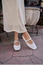 Ballerine beige velours à bout rond et bride unique