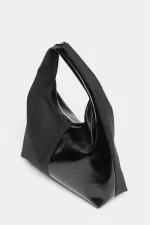 Sac cabas à bandoulière pour femme en daim noir et cuir verni contrasté - Modèle vintage souple