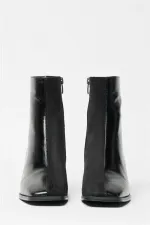 Bottes et bottines en daim verni noir pour femmes, talons à bout arrondi, cuir PU contrasté, fermeture éclair élégante Bottes et bottines en daim verni noir pour femmes, talons à bout arrondi, cuir PU contrasté, fermeture éclair élégante
