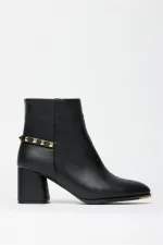 Bottes modernes à talons carrés et clous dorés noirs - Élégantes