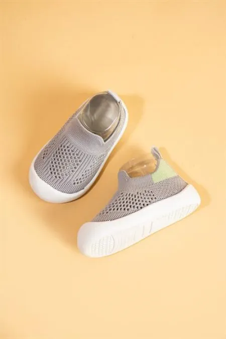 Chaussures de premiers pas confortables pour bébé grises