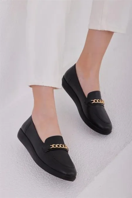 Ballerines noires avec détails en chaîne