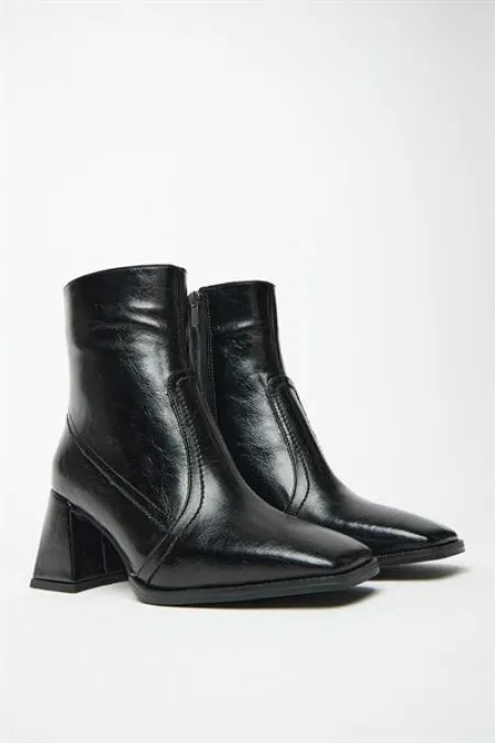 Bottes et bottines à talons plats en cuir verni noir pour femme – Fermeture éclair, style décontracté Bottes et bottines à talons plats en cuir verni noir pour femme – Fermeture éclair, style décontracté