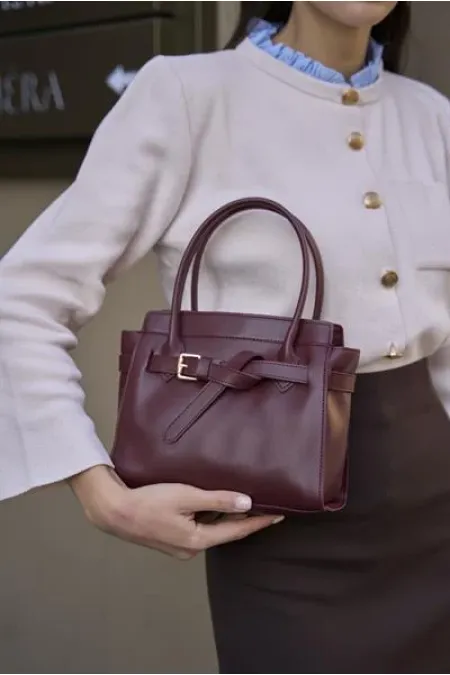 Mini sac à main et à bandoulière avec ceinture détaillée rouge bordeaux