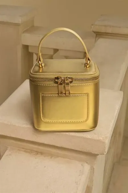 Mini Box Crossbody Bag – Sac à main et sac à bandoulière en cuir PU brillant doré Mini Box Crossbody Bag – Sac à main et sac à bandoulière en cuir PU brillant doré