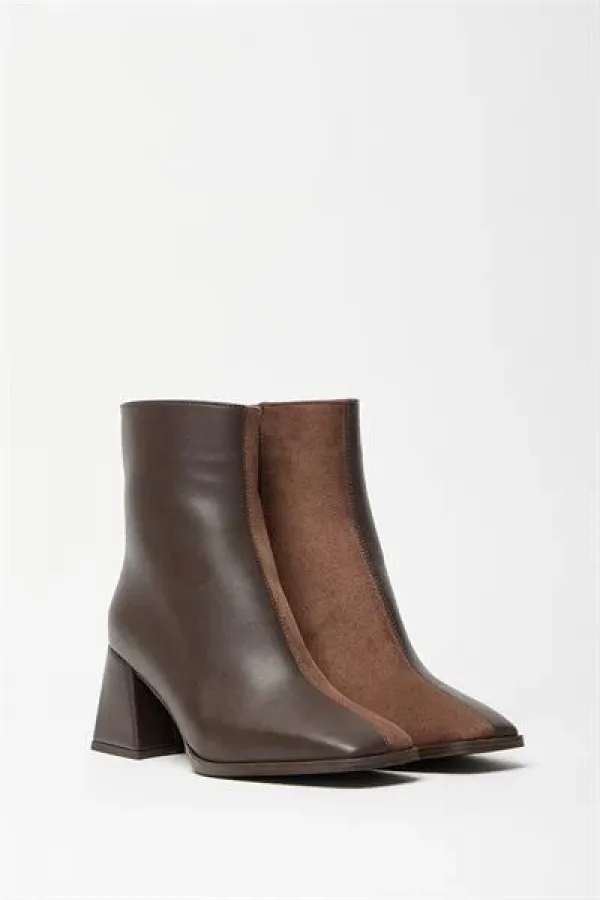 Bottes et bottines à talons plats en daim marron pour femmes - Fermeture éclair, style décontracté et élégant