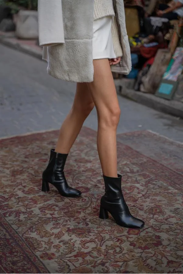 Bottines à talons hauts noires