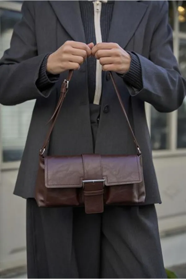 Sac à main et à bandoulière enduit marron