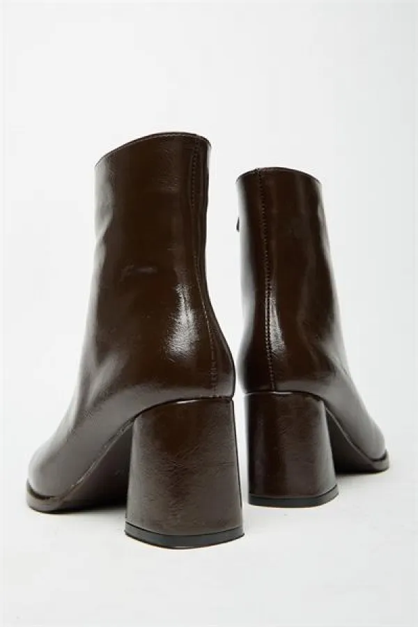 Bottes et bottines à talons hauts en cuir verni marron pour femme – Modèle élégant pour tous les jours avec fermeture éclair