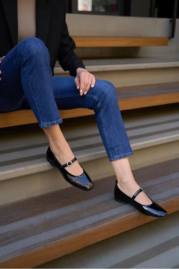 Blunt Toe Single Strap Ballerina Black Patent Leather Blunt Toe Single Strap Ballerina Black Patent Leather