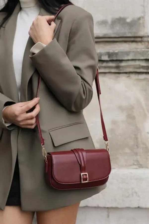 Sac bandoulière à boucle Alina pour femme - Bordeaux