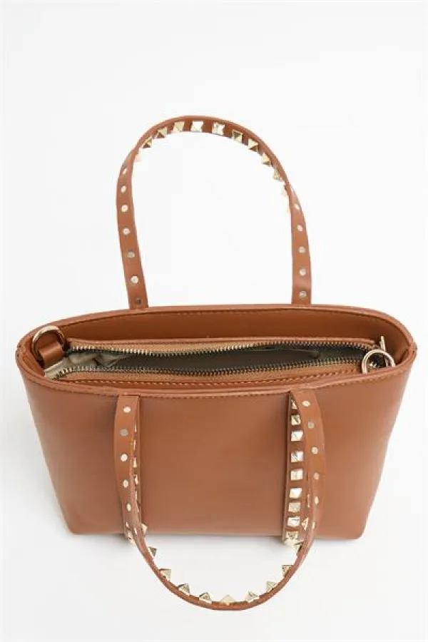 Sac à main et à bandoulière en cuir PU beige pour femme, petit format, avec boucle et détails cloutés