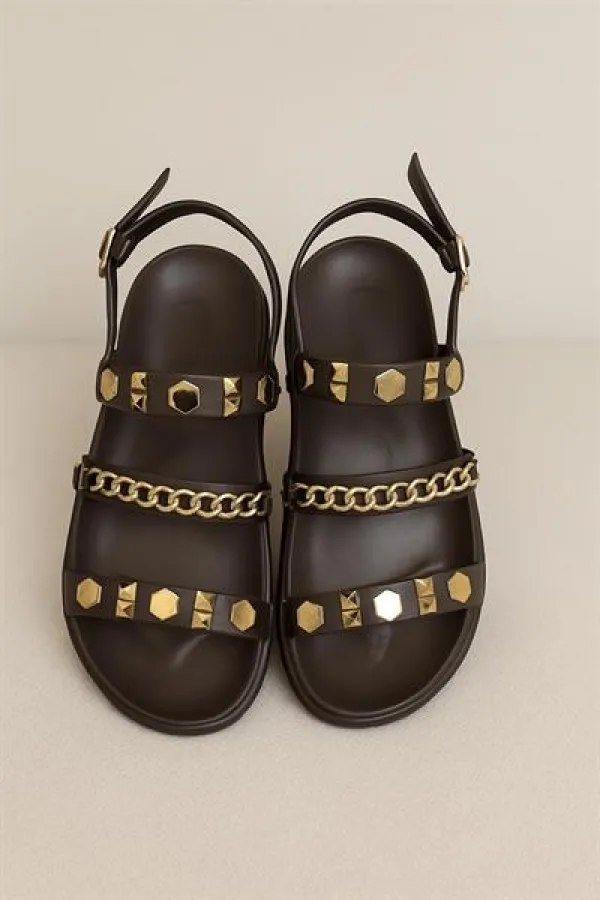 Sandales d'été bohème chic pour femme, semelle épaisse, marron, avec chaîne et détails en métal doré Sandales d'été bohème chic pour femme, semelle épaisse, marron, avec chaîne et détails en métal doré