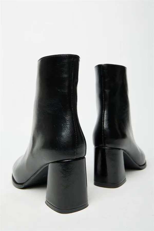 Bottes et bottines à talons hauts en cuir verni noir pour femme – Modèle élégant à porter au quotidien avec fermeture éclair