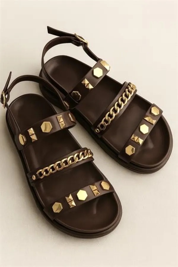Sandales d'été bohème chic pour femme, semelle épaisse, marron, avec chaîne et détails en métal doré Sandales d'été bohème chic pour femme, semelle épaisse, marron, avec chaîne et détails en métal doré