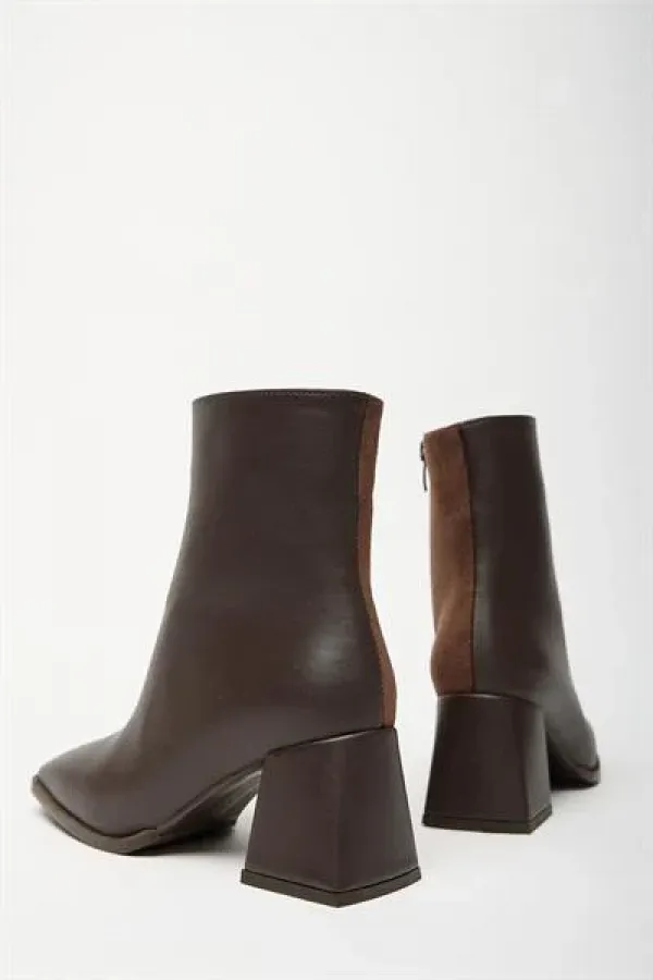 Bottes et bottines à talons plats en daim marron pour femmes - Fermeture éclair, style décontracté et élégant